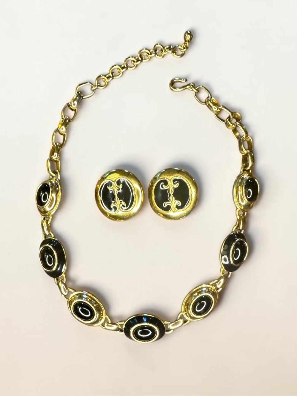Vintage Gold and Black Jewelry Set‎
